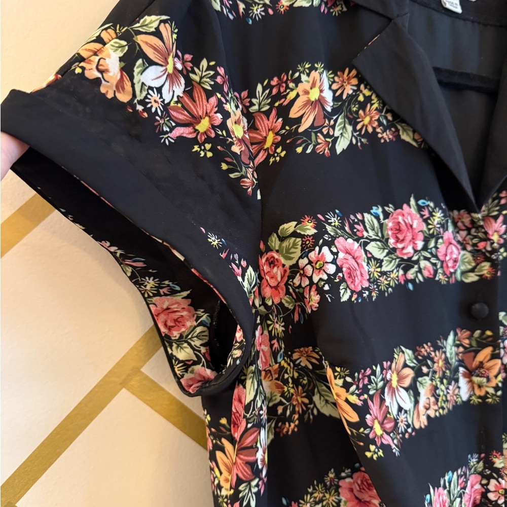 Unique Vintage Collared Buttoned Striped Floral B… - image 4